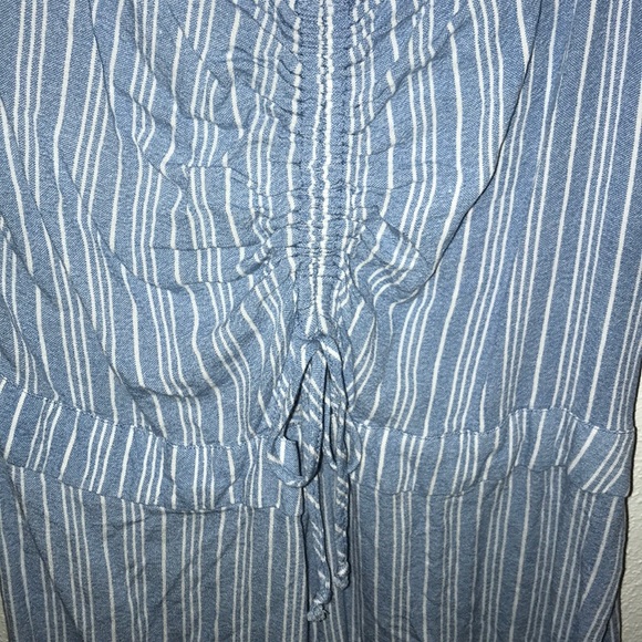 Blue and white striped dress - Picture 2 of 3